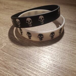 SHEIN Black and White Skull Bracelets